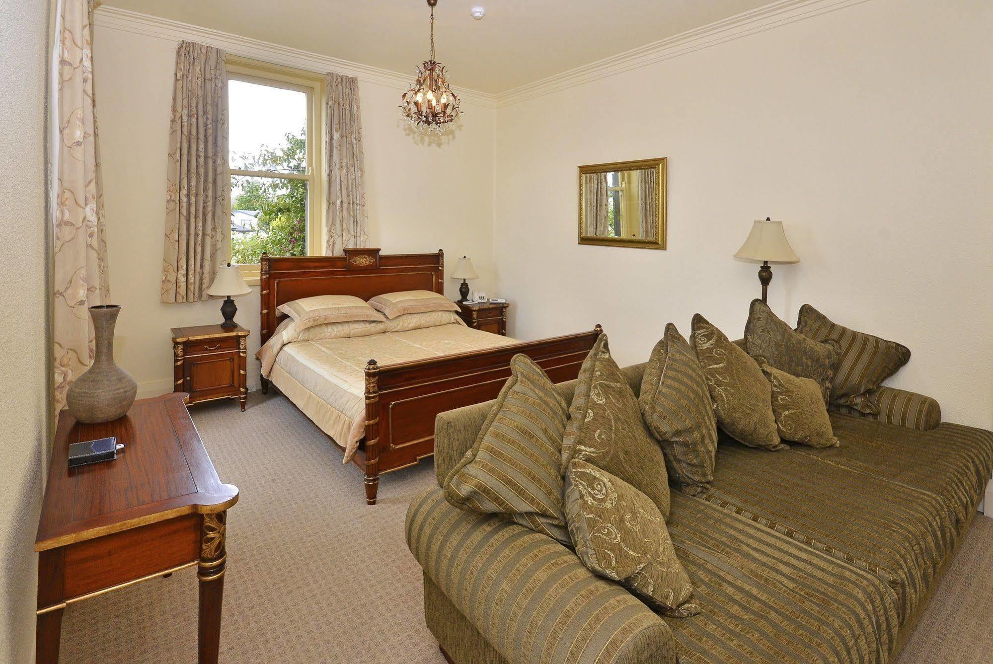 Manor Views Nz 4*