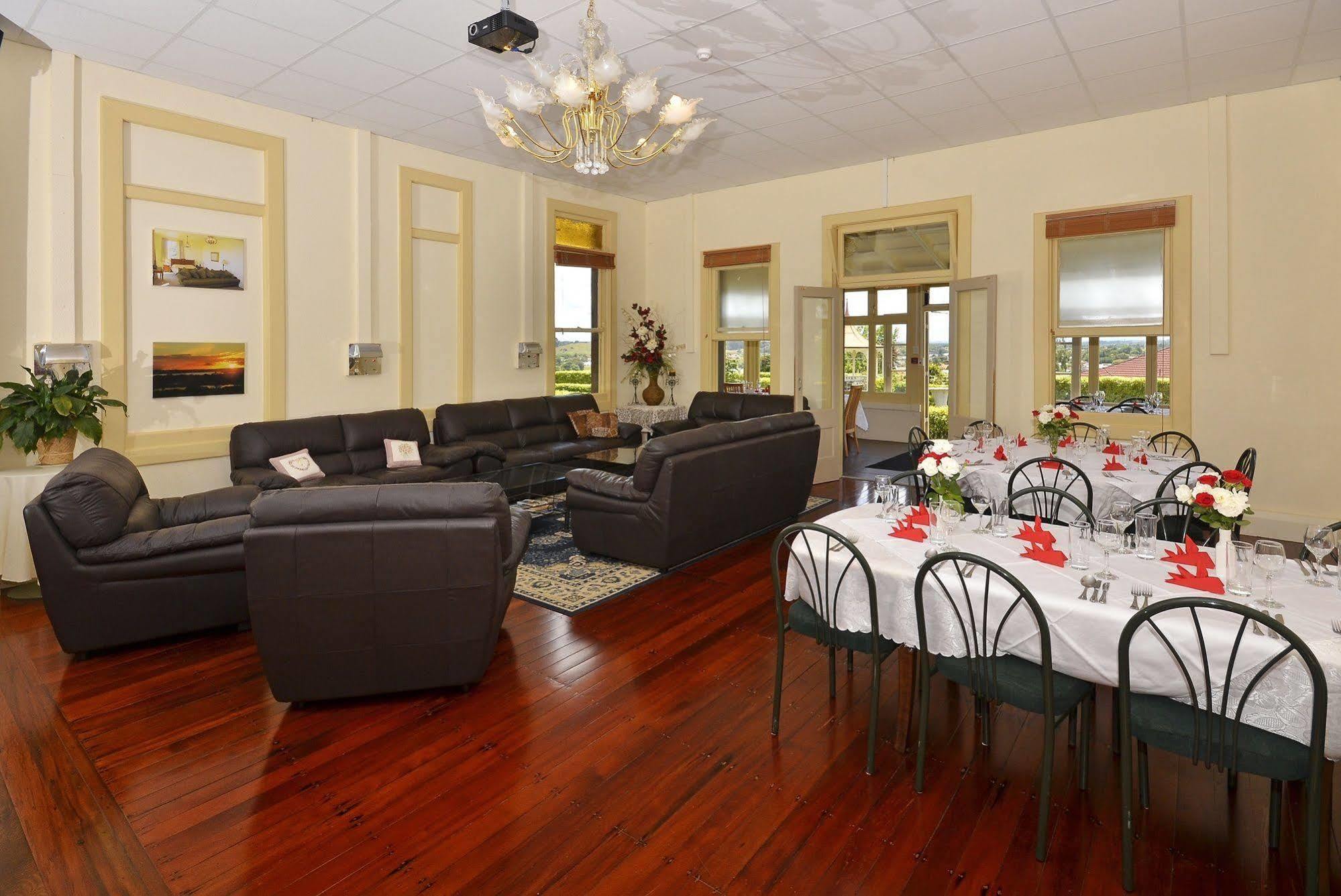 Manor Views Nz Hotel Huntly